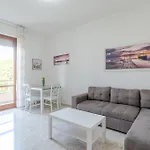 Guesthost - Mare E Monti Vacation Flat